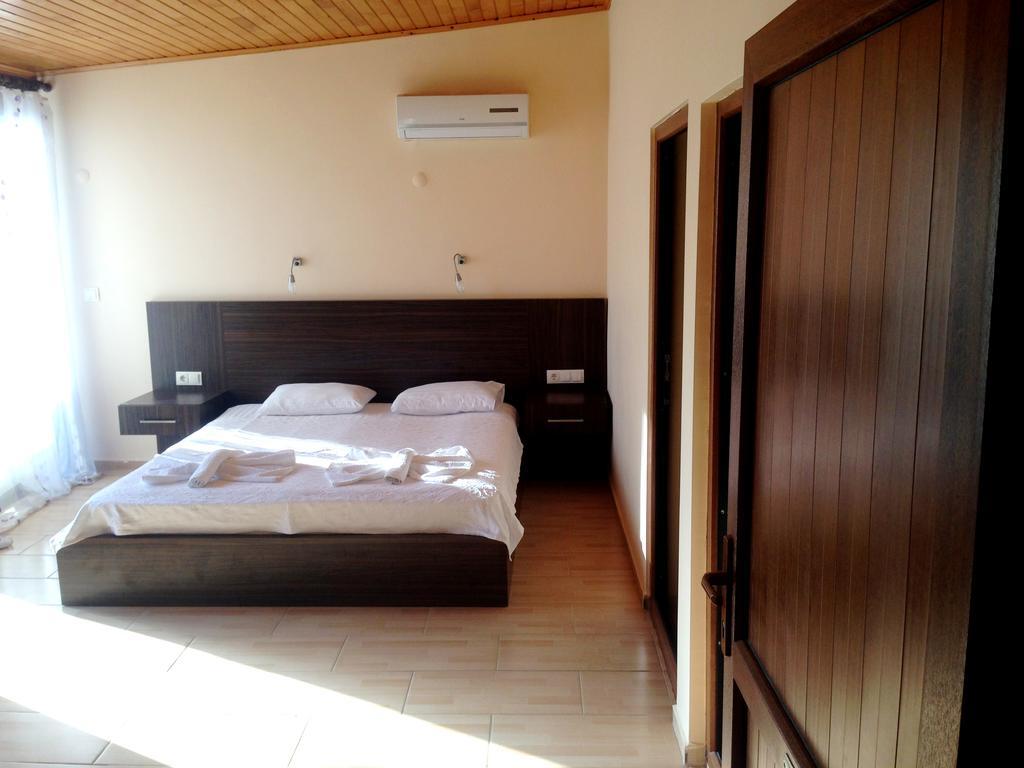 Kutle Hotel Чирали Екстер'єр фото