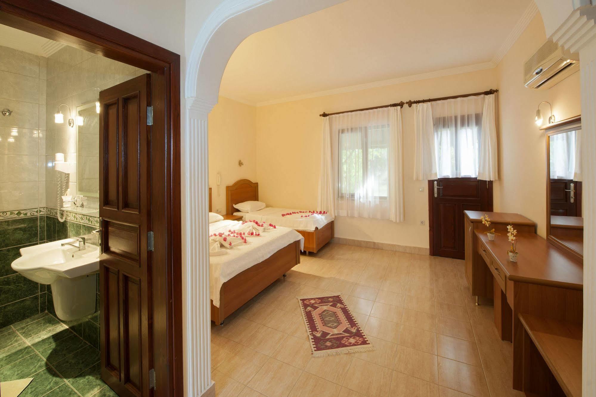 Kutle Hotel Чирали Екстер'єр фото